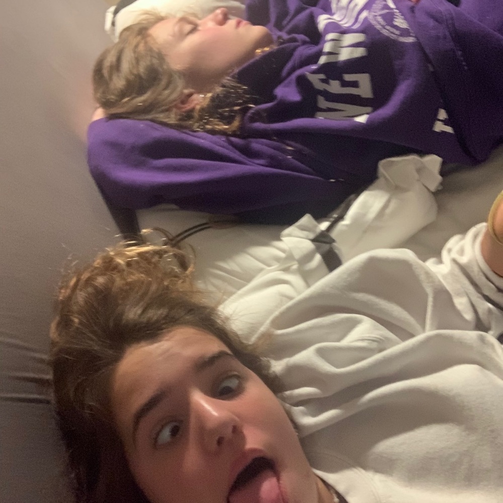 Meet your Posher, Chloe